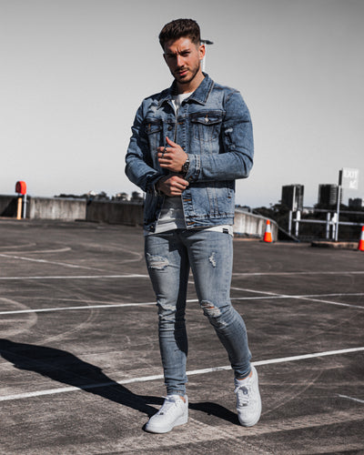 How to Achieve a Timeless and Cool Look with Your Jeans